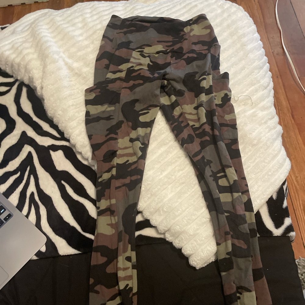 Camo leggings